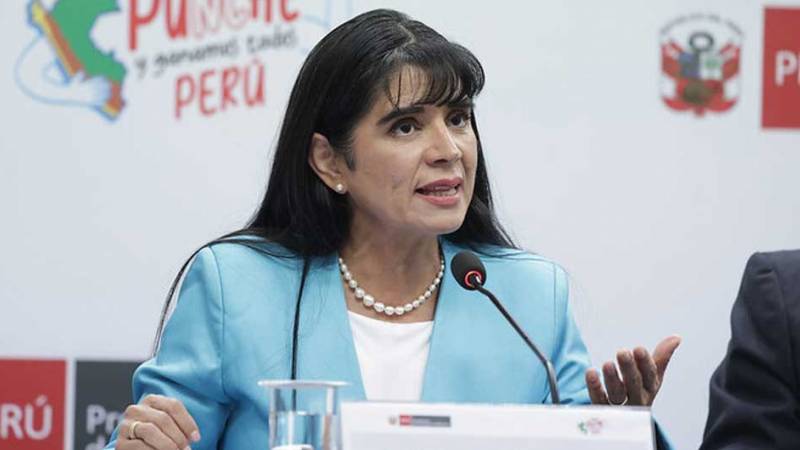 Ministra Desilú León