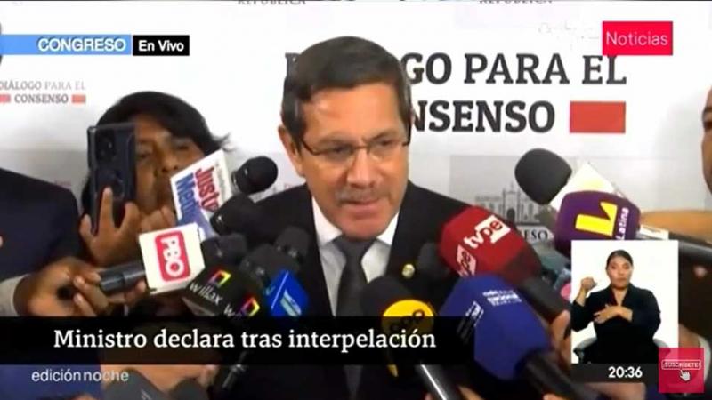 Ministro de Defensa renuncia interpelación Congreso