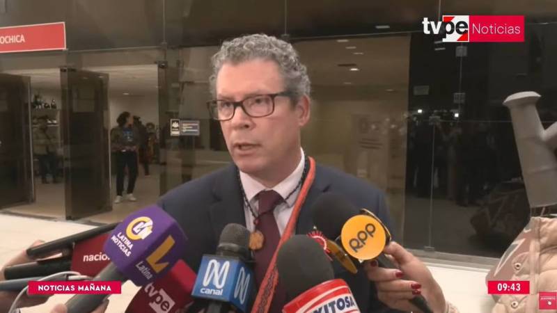 moción de censura contra ministro de Educación