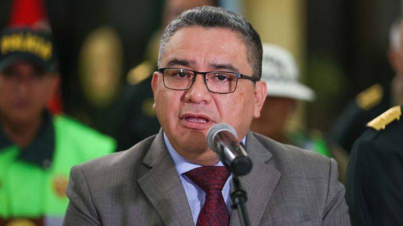 Ministro del Interior solicita acudir al Congreso antes del debate de sus censuras