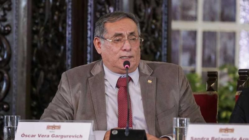 Congreso  interpelar  ministro de Energía y Minas   Óscar Vera