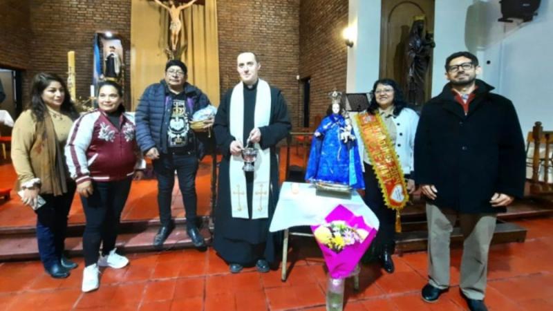 Argentina: comunidad peruana celebra fervor por la Virgen de Chapi con misa y procesión