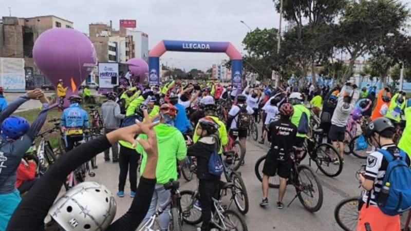 "Bicicleteada a la Chalaca" reunió a más de 400 ciclistas