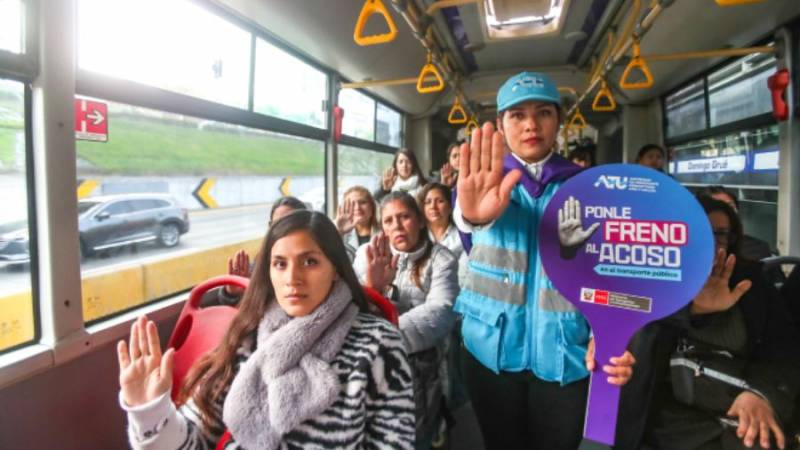 ATU capacita a orientadores del Metropolitano