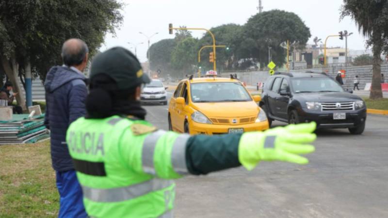 Se libera avenidas tras avance de obras de la Línea 2 del Metro