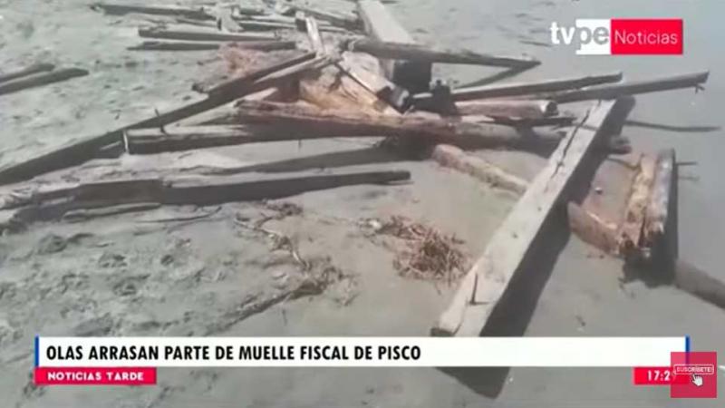 Ica: fuertes oleajes   muelle fiscal de Pisco