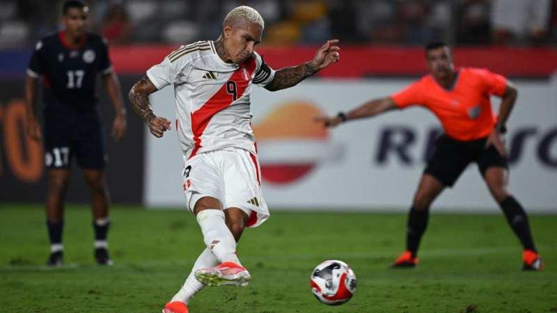 PAOLO GUERRERO - SELECCIÓN PERUANA