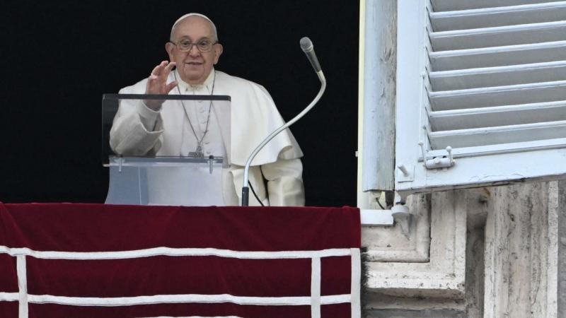 Papa Francisco Navidad Belen Vaticano Plaza de San Pedro Misa del Gallo