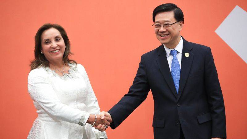Perú suscribe TLC con Hong Kong en marco del APEC 2024
