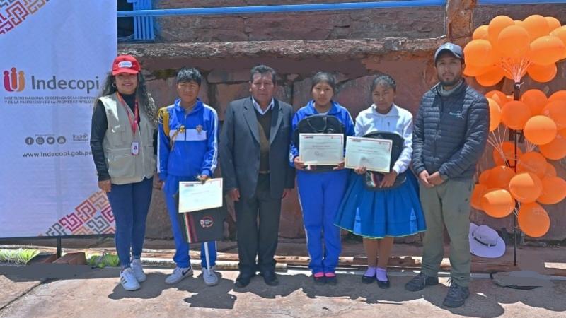 Indecopi Puno escolares rana titicaca ong