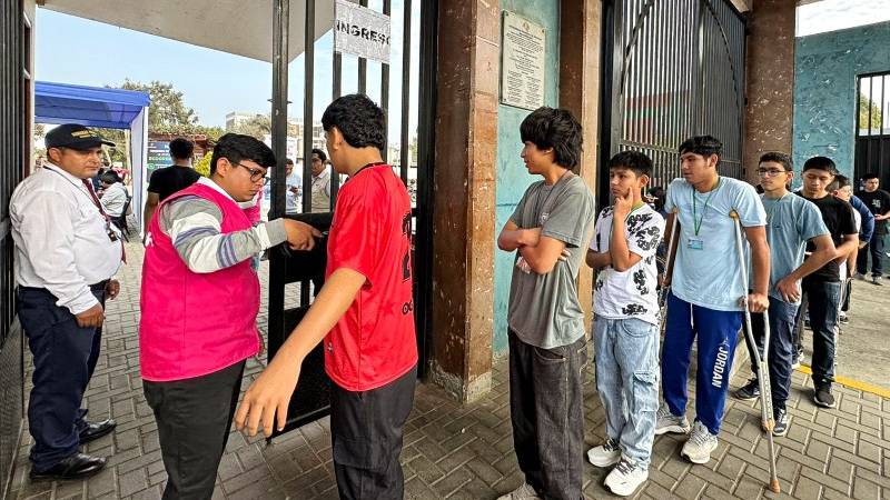 beca 18 lesly shica política universidad midis