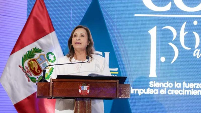 Presidenta Boluarte  desempeño económico  obras de infraestructura 