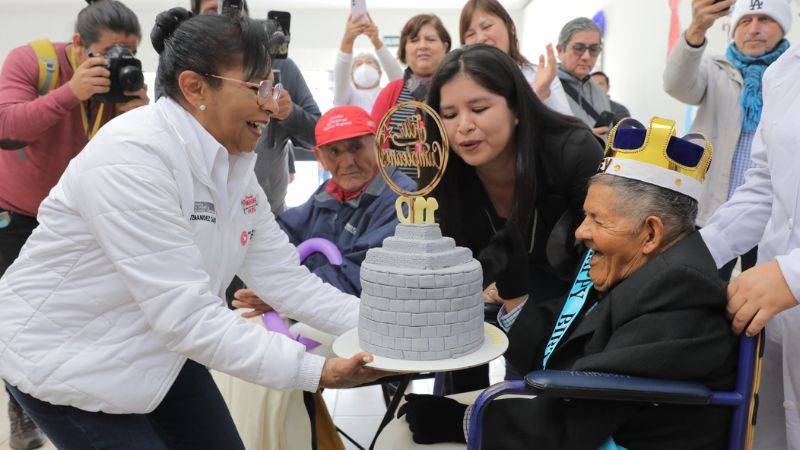 Residente del Inabif celebra su cumpleaños número 110