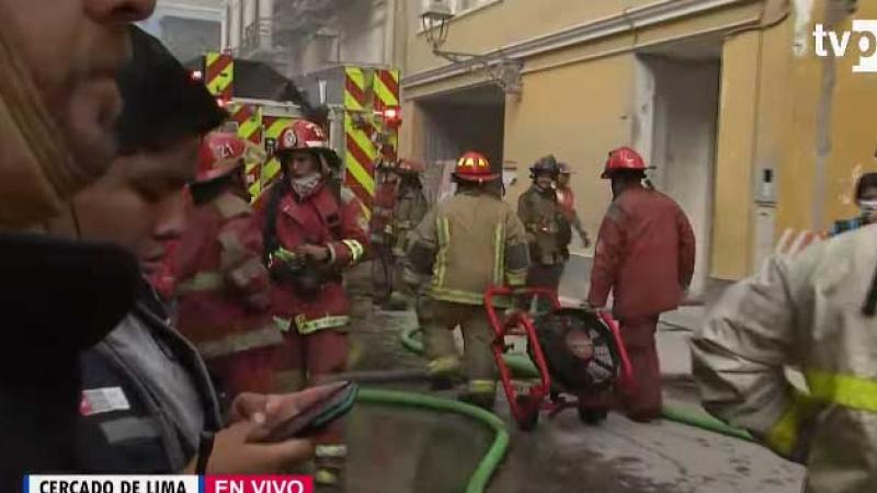Cercado de Lima: incendio en edificio compromete el Museo de los Combatientes del Morro de Arica