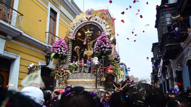 PROCESION DEL SEÑOR DE LOS MILAGROS