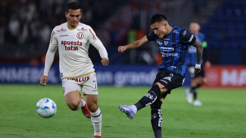 Universitario cayó en Ecuador