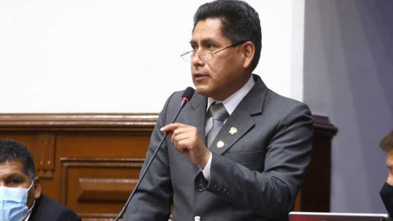 Congreso: desautorizan firma de vocero de Perú Bicentenario en segunda lista