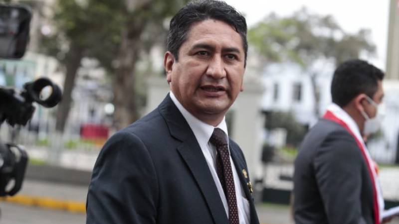 Poder Judicial impone prisión preventiva de 18 meses a Vladimir Cerrón por colusión agravada en el caso Antalsis
