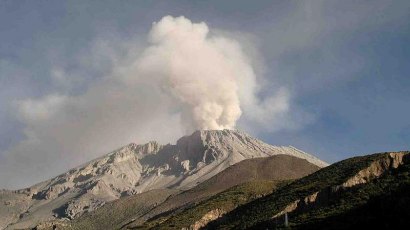 Volcán Ubinas: Minsa brinda recomendaciones a la población ante reciente actividad