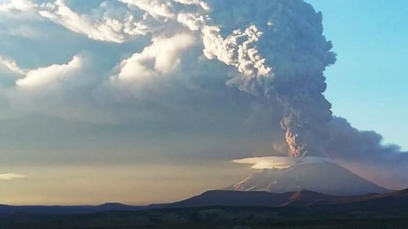 VOLCÁN UBINAS