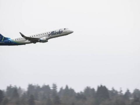 Alaska: avioneta con 10 personas a bordo desaparece