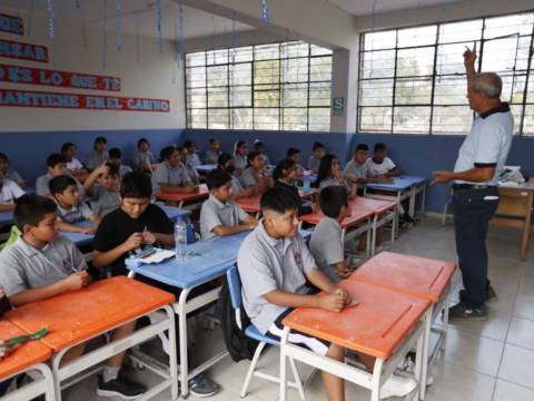 resguardo policial en colegios