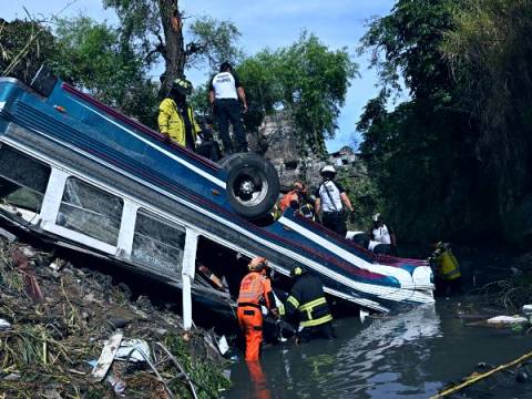 guatemala bus accidente 55 muertos cancillería perú