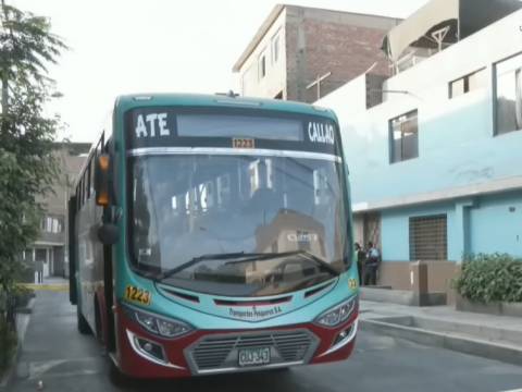 Asesinan a chofer en Santa Anita