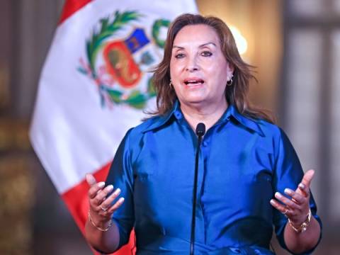 Dina BOluarte PCM día de las madres presidenta 