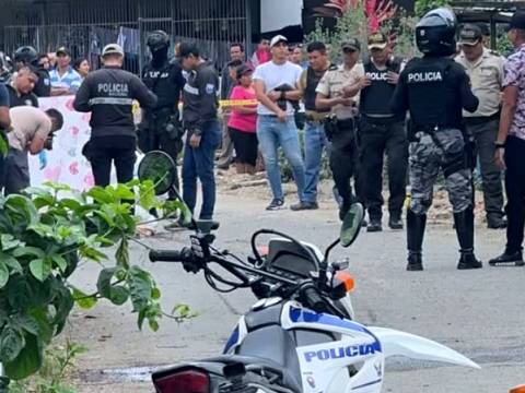 ecuador balacera policías