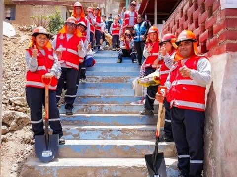 Midis ventanilla ministra escaleras