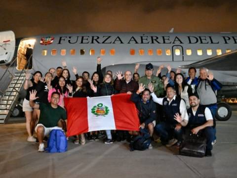 presidencia fuerza aérea Cancillería jamaica peruanos repatriados