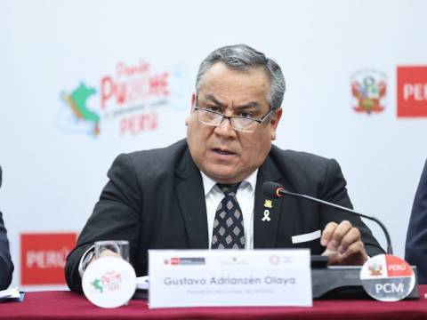 Gustavo Adrianzén pcm