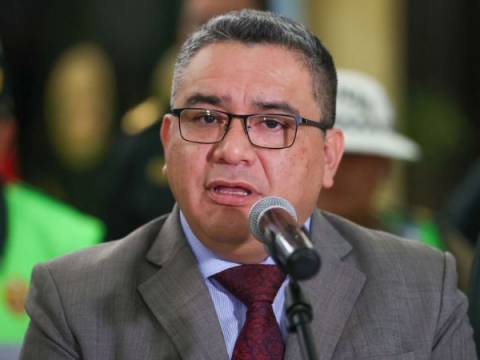 Ministro del Interior solicita acudir al Congreso antes del debate de sus censuras