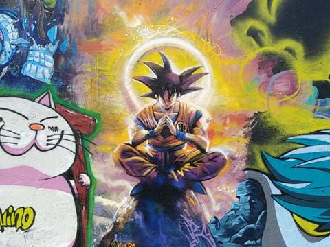 Mural en homenaje a Dragon Ball