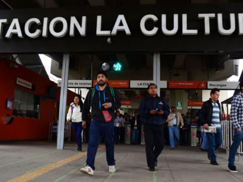 Pasajeros de la Línea 1 del Metro de Lima accederán a más de 1600 libros de manera gratuita
