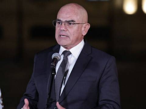 Premier Ernesto Álvarez