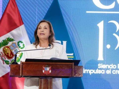 Presidenta Boluarte  desempeño económico  obras de infraestructura 