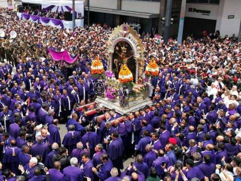 PROCESION DEL SEÑOR DE LOS MILAGROS