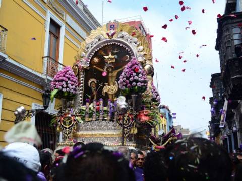 PROCESION DEL SEÑOR DE LOS MILAGROS