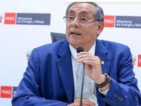 Óscar Vera ministro de Energía y Minas 