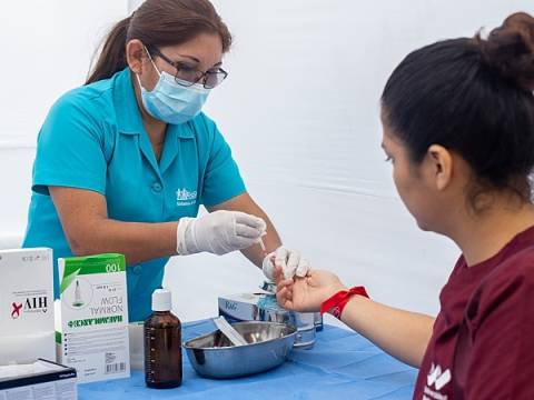 SIDA VIH pruebas exámenes campaña Essalud