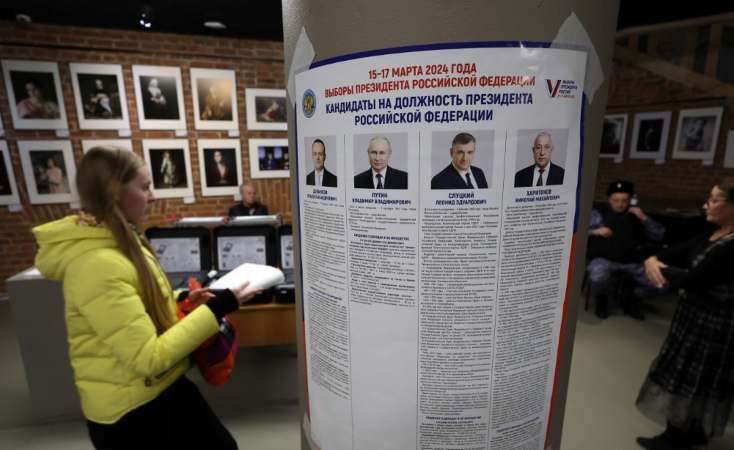 Vladimir Putin es reelegido entre tres candidatos 