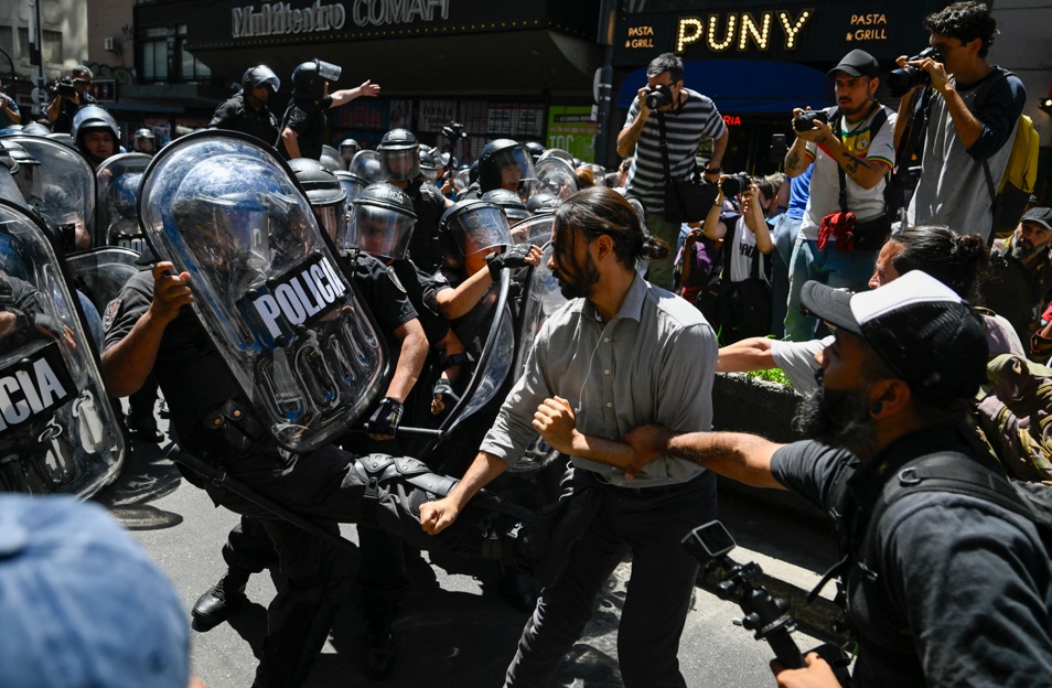 sindicatos izquierda socialistas protesta Argentina javier milei