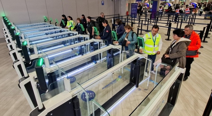 egates migraciones aeropuerto vuelos