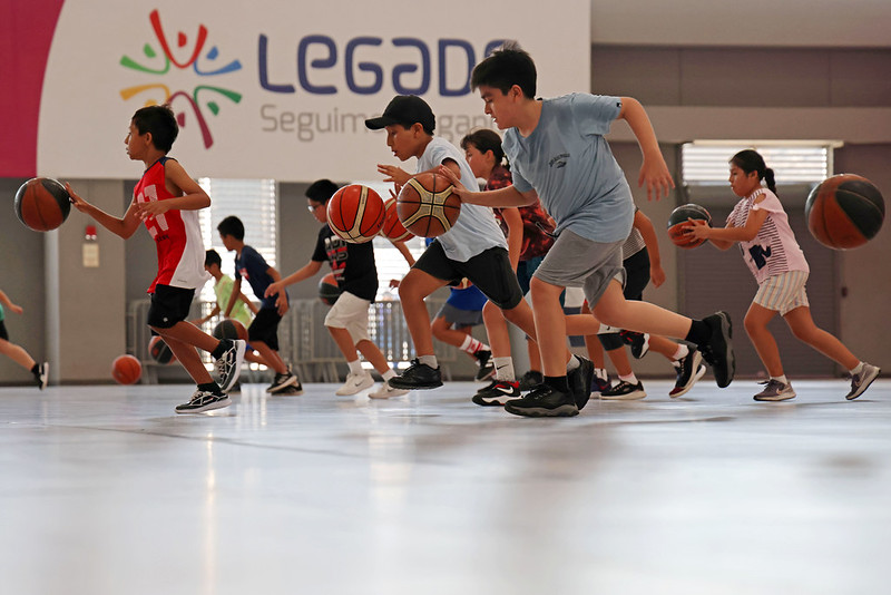 BASKET BÁSQUET BALONCESTO LEGADO TALLERES DE VERANO PLAYA