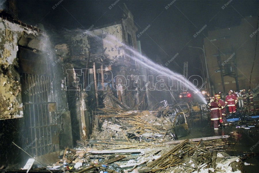 mesa redonda incendio  centro de Lima