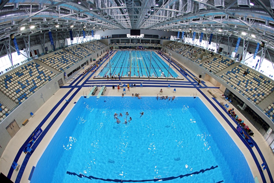 natación artística piscina 