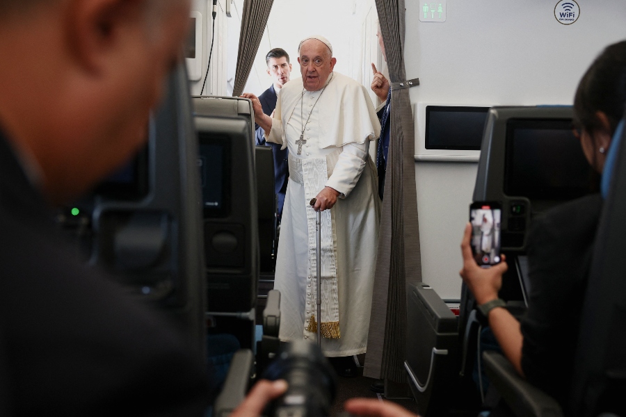 PAPA francisco Trump Harris elecciones