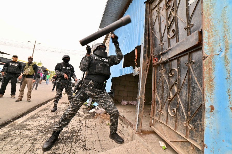 policía Ecuador 